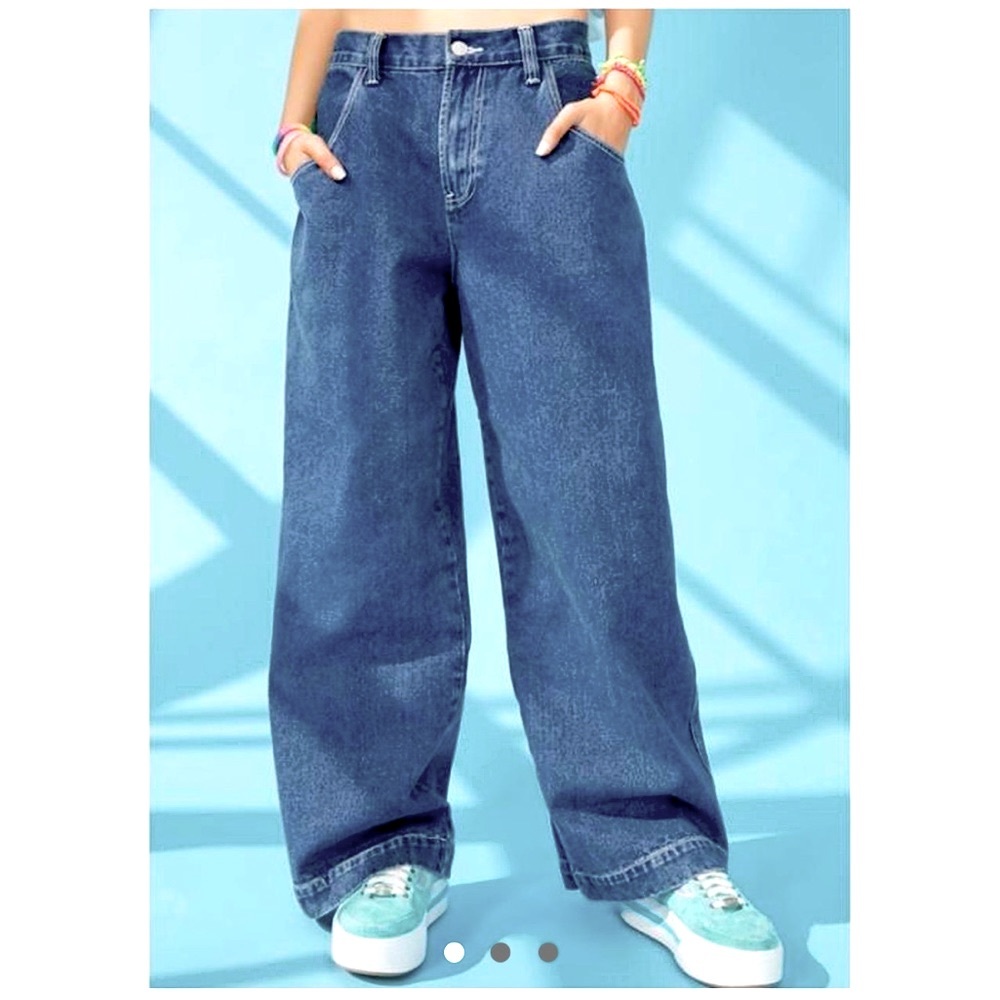Gorgeous Delias wide leg jeans